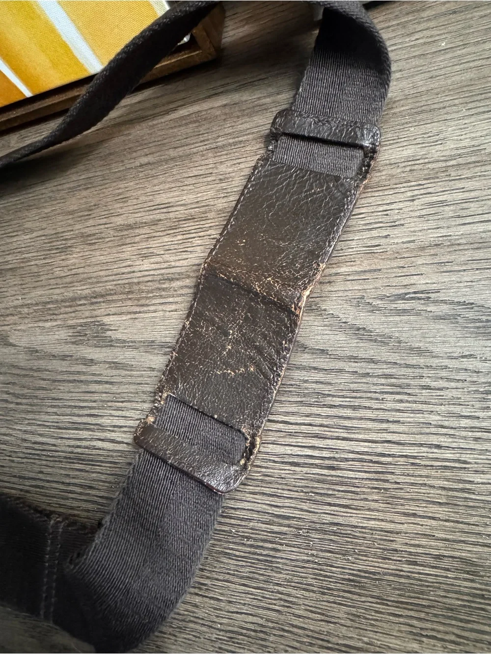 Authentic Gucci GG Canvas Messenger Crossbody Bag Beige Brown